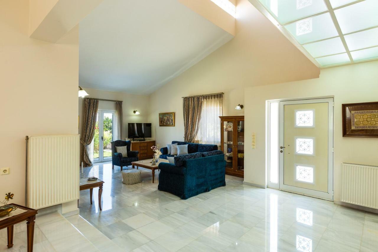 Carpe Diem-Luxury Villa With Private Pool Agia Paraskevi  ภายนอก รูปภาพ