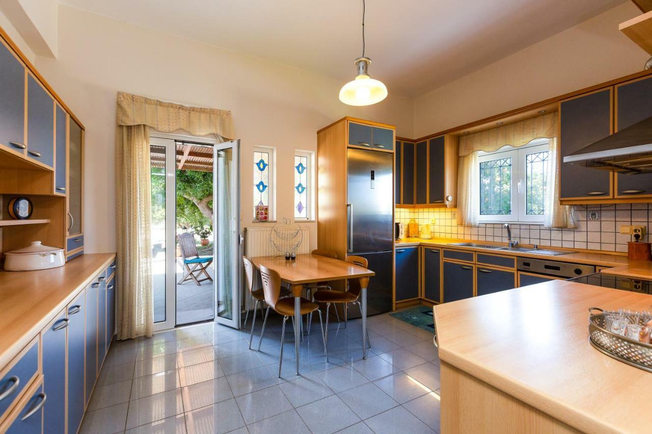 Carpe Diem-Luxury Villa With Private Pool Agia Paraskevi  ภายนอก รูปภาพ